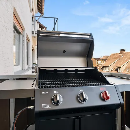 Apartment Somerset - 2 Whg In Einem Haus, Max 10 Pers, Bbq, Balkon, Ps5 Bad Berleburg
