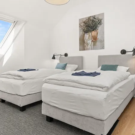 Somerset - 2 Whg In Einem Haus, Max 10 Pers, Bbq, Balkon, Ps5