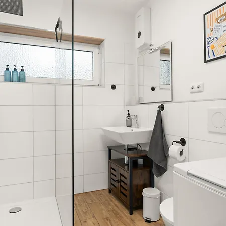 Somerset - 2 Whg In Einem Haus, Max 10 Pers, Bbq, Balkon, Ps5 باد برلبورغ