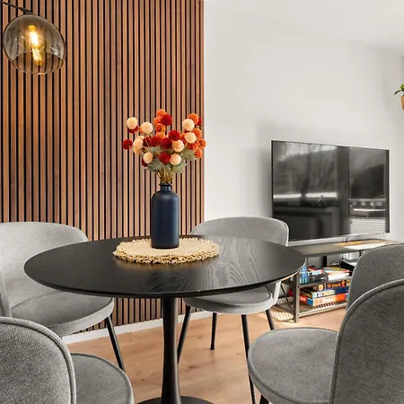 Somerset - 2 Whg In Einem Haus, Max 10 Pers, Bbq, Balkon, Ps5 *