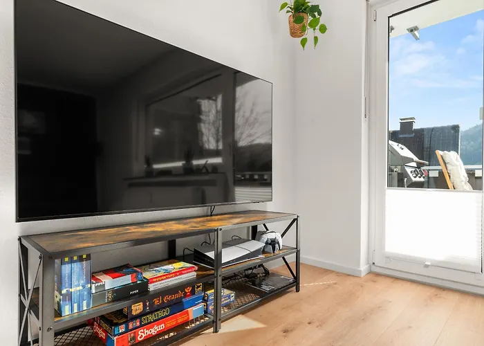 Somerset - 2 Whg In Einem Haus, Max 10 Pers, Bbq, Balkon, Ps5 Bad Berleburg